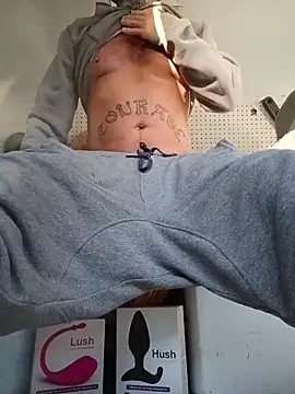 Snapshot of Hotbodyscottie chatting on 11-16-25, 12:44 Hotbodyscottie online show from 11-16-25, 12:44