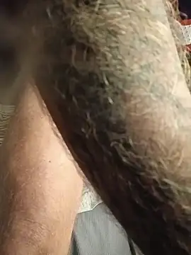 Snapshot of Hotbodyscottie chatting on 11-21-25, 08:35 Hotbodyscottie online show from 11-21-25, 08:35