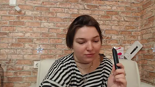 Amelia Kiss  online show from 03-28-26, 01:16