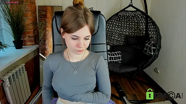 Snapshot of Caitlin_Carey chatting on 02-27-26, 07:19 Caitlin Carey online show from 02-27-26, 07:19