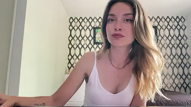 SirenaBelle online show from 12-28-24, 10:14