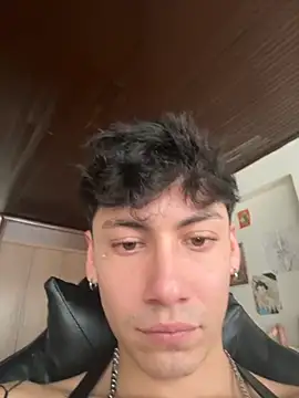 Snapshot of Amahd696 chatting on 10-22-25, 02:39 Amahd696 online show from 10-22-25, 02:39