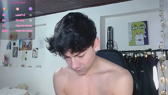 Snapshot of Amahd696 chatting on 11-12-25, 10:20 Amahd696 online show from 11-12-25, 10:20