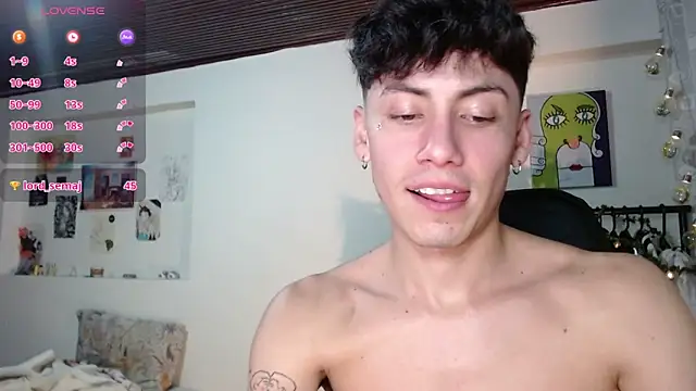 Snapshot of Amahd696 chatting on 11-21-25, 05:39 Amahd696 online show from 11-21-25, 05:39