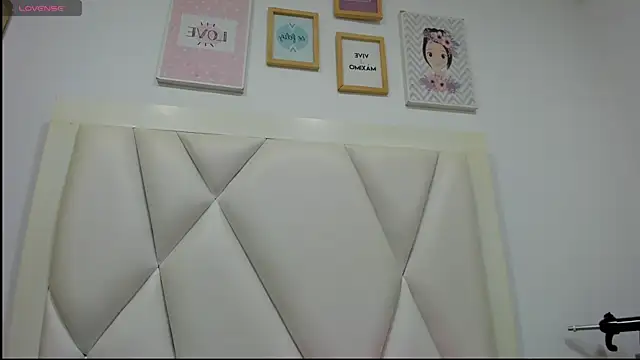 atilanadiaz7 online show from 04-14-26, 05:08