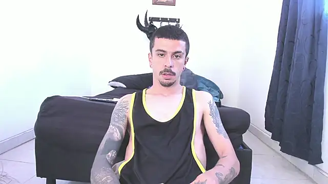 Aaron BigDickxxx online show from 05-24-26, 03:50