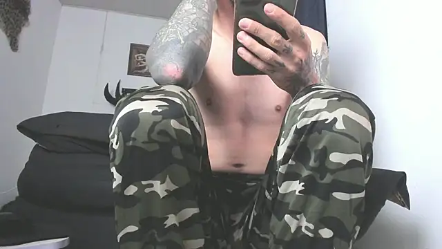 Aaron BigDickxxx online show from 05-27-26, 10:23