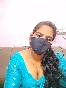 Snapshot of melina214 chatting on 07-11-26, 12:41 melina214 online show from 07-11-26, 12:41