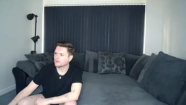 Snapshot of twotwinkhusbandss chatting on 03-03-25, 03:42 twotwinkhusbandss online show from 03-03-25, 03:42