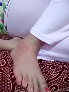 Bombamom online show from 03-28-26, 01:43