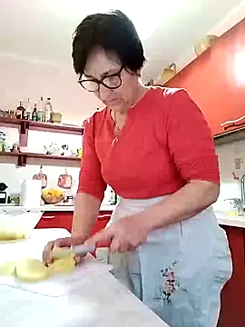 Snapshot of passione503 chatting on 12-24-24, 07:39 passione503 online show from 12-24-24, 07:39