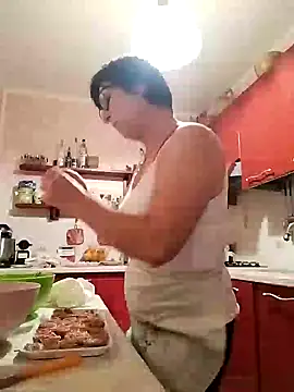 Snapshot of passione503 chatting on 12-31-24, 12:57 passione503 online show from 12-31-24, 12:57