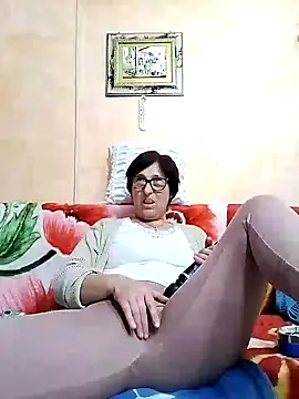 Snapshot of passione503 chatting on 01-12-25, 06:38 passione503 online show from 01-12-25, 06:38