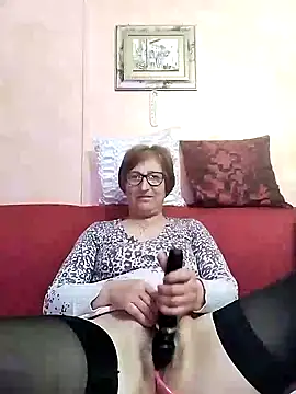 Snapshot of passione503 chatting on 02-04-25, 07:44 passione503 online show from 02-04-25, 07:44