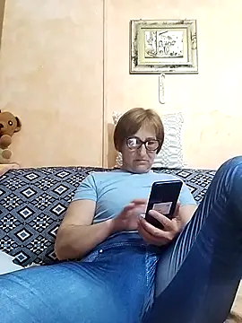 Snapshot of passione503 chatting on 02-17-25, 07:10 passione503 online show from 02-17-25, 07:10