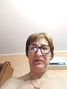 Snapshot of passione503 chatting on 03-08-25, 06:16 passione503 online show from 03-08-25, 06:16