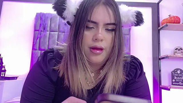 MeryStone online show from 10-23-25, 04:12