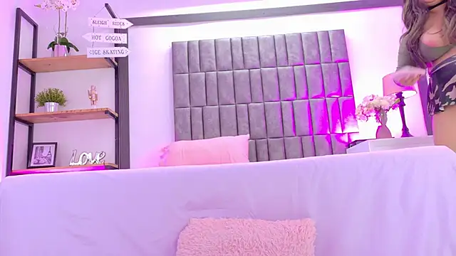 Snapshot of MeryStone chatting on 01-09-26, 04:26 MeryStone online show from 01-09-26, 04:26