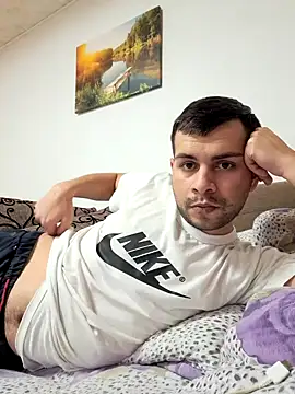 Snapshot of hornny1995 chatting on 12-28-24, 05:46 hornny1995 online show from 12-28-24, 05:46