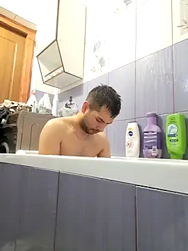 Snapshot of hornny1995 chatting on 12-31-24, 04:57 hornny1995 online show from 12-31-24, 04:57