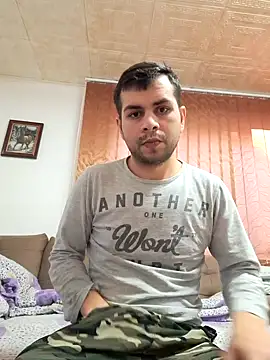 Snapshot of hornny1995 chatting on 01-11-25, 02:36 hornny1995 online show from 01-11-25, 02:36