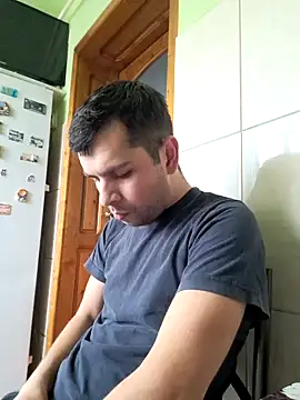 Snapshot of hornny1995 chatting on 02-05-25, 01:33 hornny1995 online show from 02-05-25, 01:33