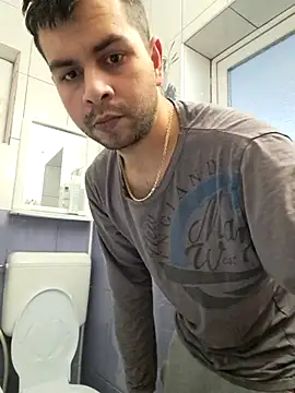 Snapshot of hornny1995 chatting on 02-23-25, 07:28 hornny1995 online show from 02-23-25, 07:28