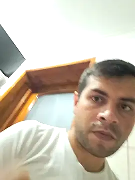 Snapshot of hornny1995 chatting on 09-11-25, 08:09 hornny1995 online show from 09-11-25, 08:09