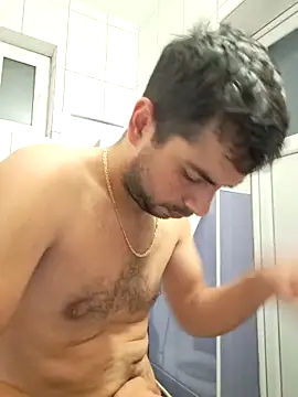 Snapshot of hornny1995 chatting on 10-12-25, 05:23 hornny1995 online show from 10-12-25, 05:23