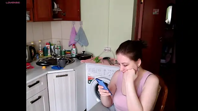 Sakura Green online show from 03-17-25, 01:39