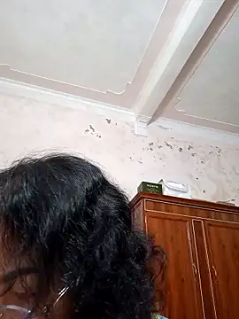 Snapshot of Hotestlove chatting on 03-05-25, 01:42 Hotestlove online show from 03-05-25, 01:42
