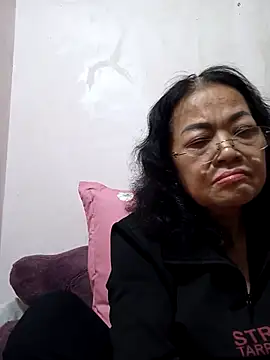Snapshot of Hotestlove chatting on 03-12-25, 10:48 Hotestlove online show from 03-12-25, 10:48