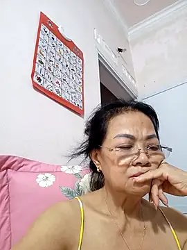 Snapshot of Hotestlove chatting on 09-12-25, 03:23 Hotestlove online show from 09-12-25, 03:23