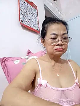 Snapshot of Hotestlove chatting on 09-17-25, 10:06 Hotestlove online show from 09-17-25, 10:06