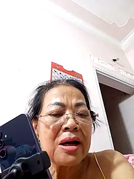 Snapshot of Hotestlove chatting on 09-24-25, 01:03 Hotestlove online show from 09-24-25, 01:03