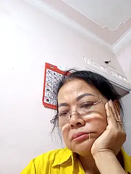 Snapshot of Hotestlove chatting on 09-30-25, 02:27 Hotestlove online show from 09-30-25, 02:27