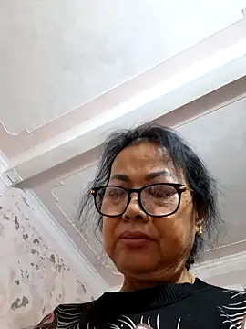 Hotestlove online show from 11-29-25, 11:57