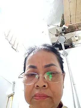 Hotestlove online show from 01-15-26, 10:35