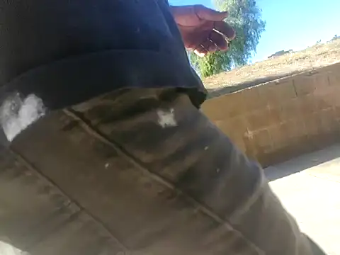 Snapshot of Crackkers chatting on 12-10-24, 07:22 Crackkers online show from 12-10-24, 07:22