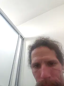 Snapshot of Crackkers chatting on 02-27-25, 03:37 Crackkers online show from 02-27-25, 03:37