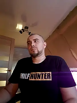 Foxyshaved online show from 02-20-25, 02:24