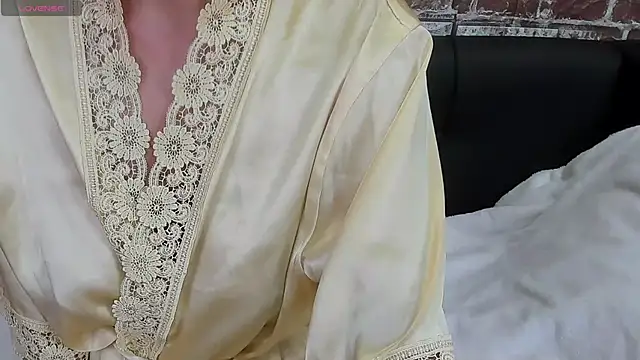 Snapshot of yourastral chatting on 12-13-24, 01:15 yourastral online show from 12-13-24, 01:15