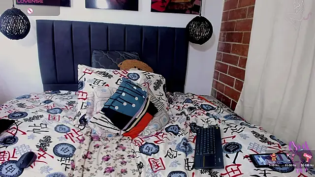 kyliejenner hot online show from 03-03-25, 09:00