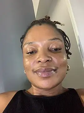 Snapshot of slimcateee chatting on 02-16-25, 10:54 slimcateee online show from 02-16-25, 10:54
