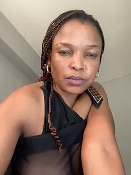 Snapshot of slimcateee chatting on 02-21-25, 11:55 slimcateee online show from 02-21-25, 11:55