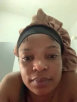 Snapshot of slimcateee chatting on 03-05-25, 06:23 slimcateee online show from 03-05-25, 06:23