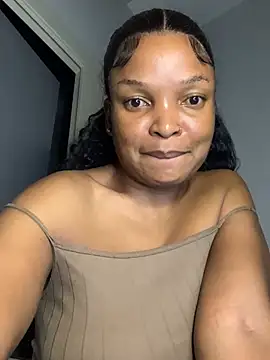 Snapshot of slimcateee chatting on 03-05-25, 07:27 slimcateee online show from 03-05-25, 07:27