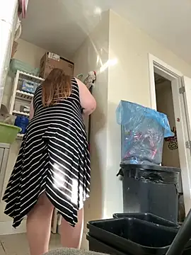 Snapshot of MissLolaLuxxx chatting on 09-21-25, 10:55 MissLolaLuxxx online show from 09-21-25, 10:55