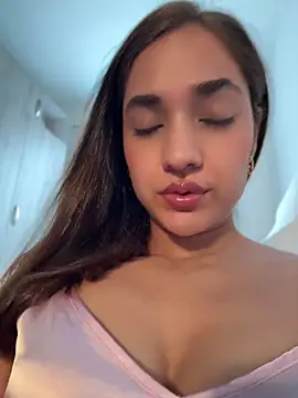 CuteeRose online show from 05-23-26, 01:48