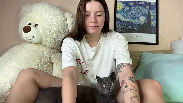 Snapshot of mia___mi chatting on 12-24-24, 07:39 mia   mi online show from 12-24-24, 07:39